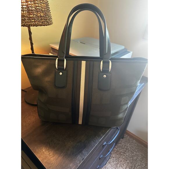 RARE BALLY GREEN W/ STRIPE TOTE W/LEATHER & SILVER HARDWARE/ CLOCHETTE - Picture 2 of 14